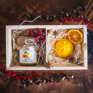 Zestaw miód smakowy ze świecą w skrzynce